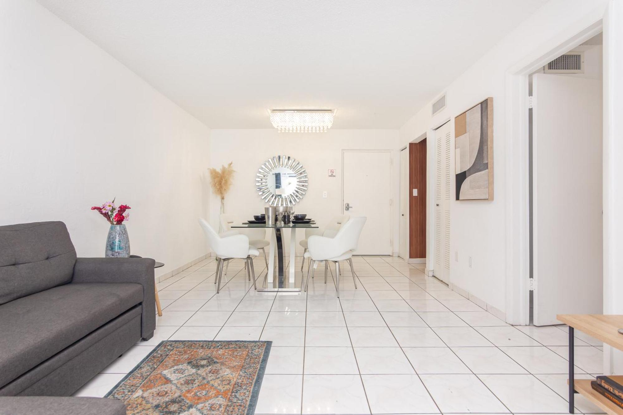 One Bedroom Apartment - With Parking & Balcony - Heart Of Wynwood Miami Eksteriør billede