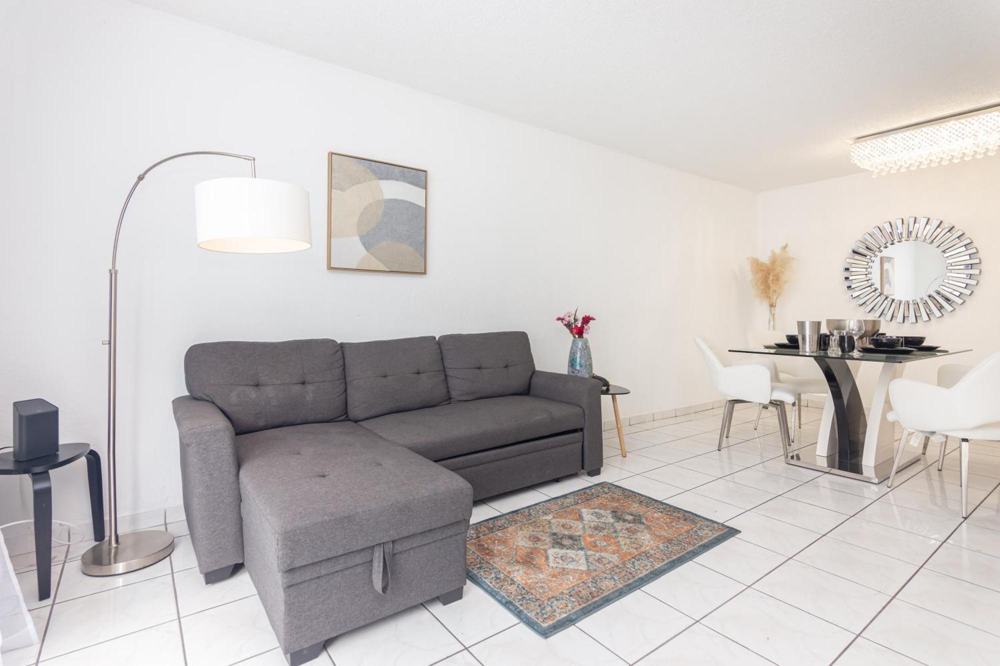 One Bedroom Apartment - With Parking & Balcony - Heart Of Wynwood Miami Eksteriør billede