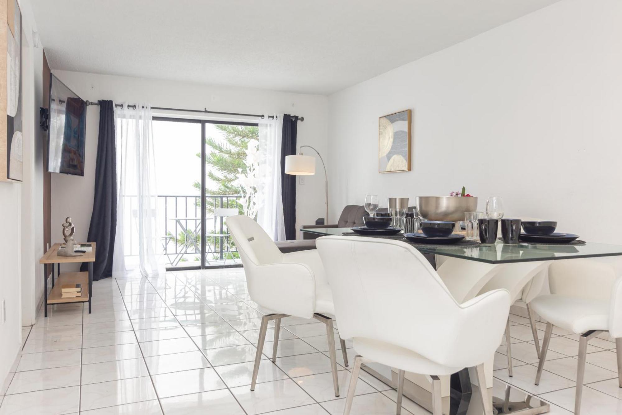 One Bedroom Apartment - With Parking & Balcony - Heart Of Wynwood Miami Eksteriør billede