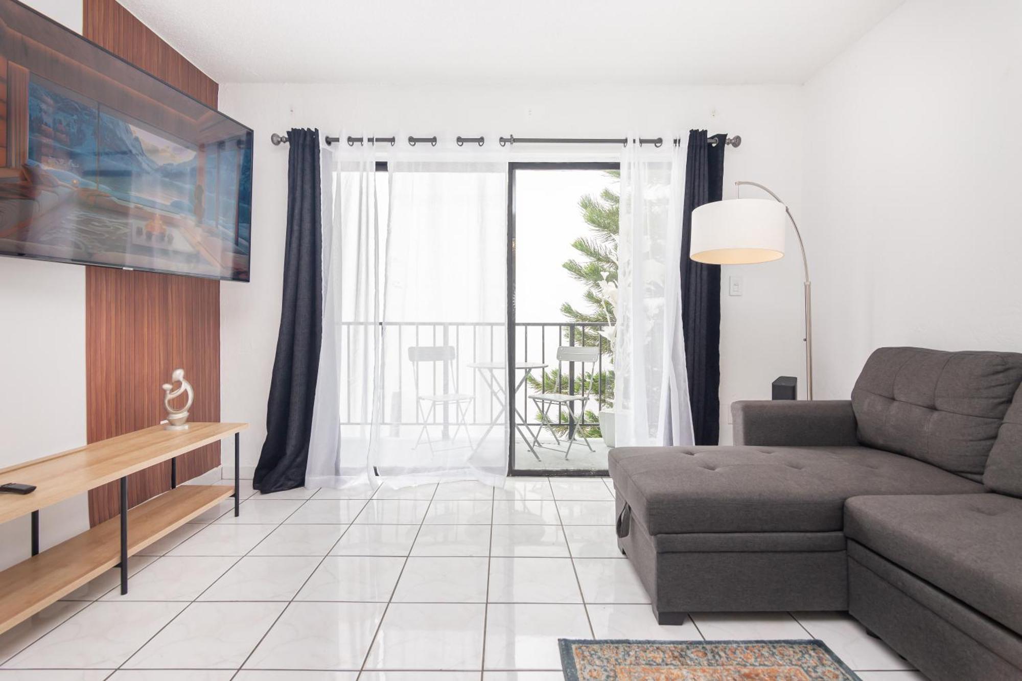 One Bedroom Apartment - With Parking & Balcony - Heart Of Wynwood Miami Eksteriør billede